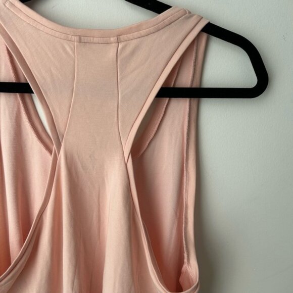 On running Women's Focus Tank color doe - Picture 10 of 11